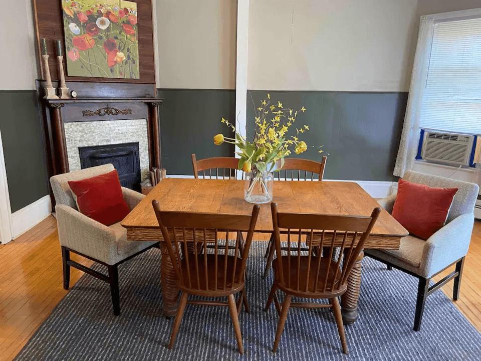 Cozy 3 & 4 Bed Home 2 Blocks To Hospitals & Lambeau Green Bay Buitenkant foto