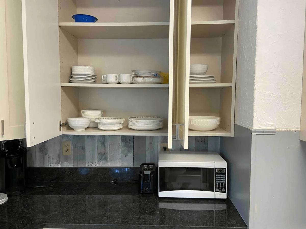 Cozy 3 & 4 Bed Home 2 Blocks To Hospitals & Lambeau Green Bay Buitenkant foto