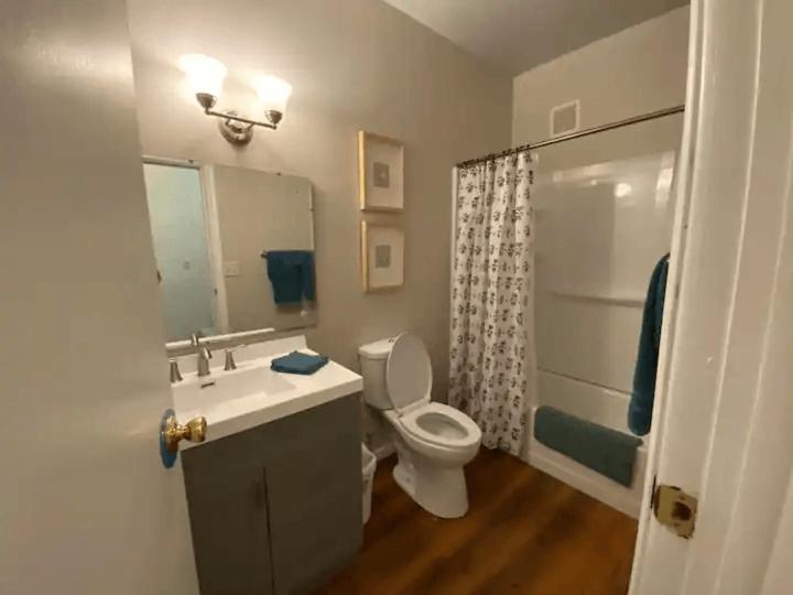 Cozy 3 & 4 Bed Home 2 Blocks To Hospitals & Lambeau Green Bay Buitenkant foto